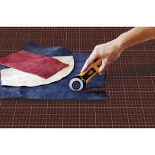 OLFA Rotary Cutter 45mm (OLFA-RTY-2G-45MM) Thumbnail 2